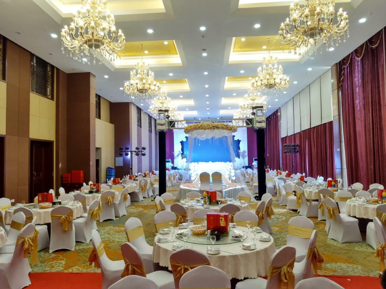 Beijing Gongmei Blue Peacock Business Hotel Exteriör bild