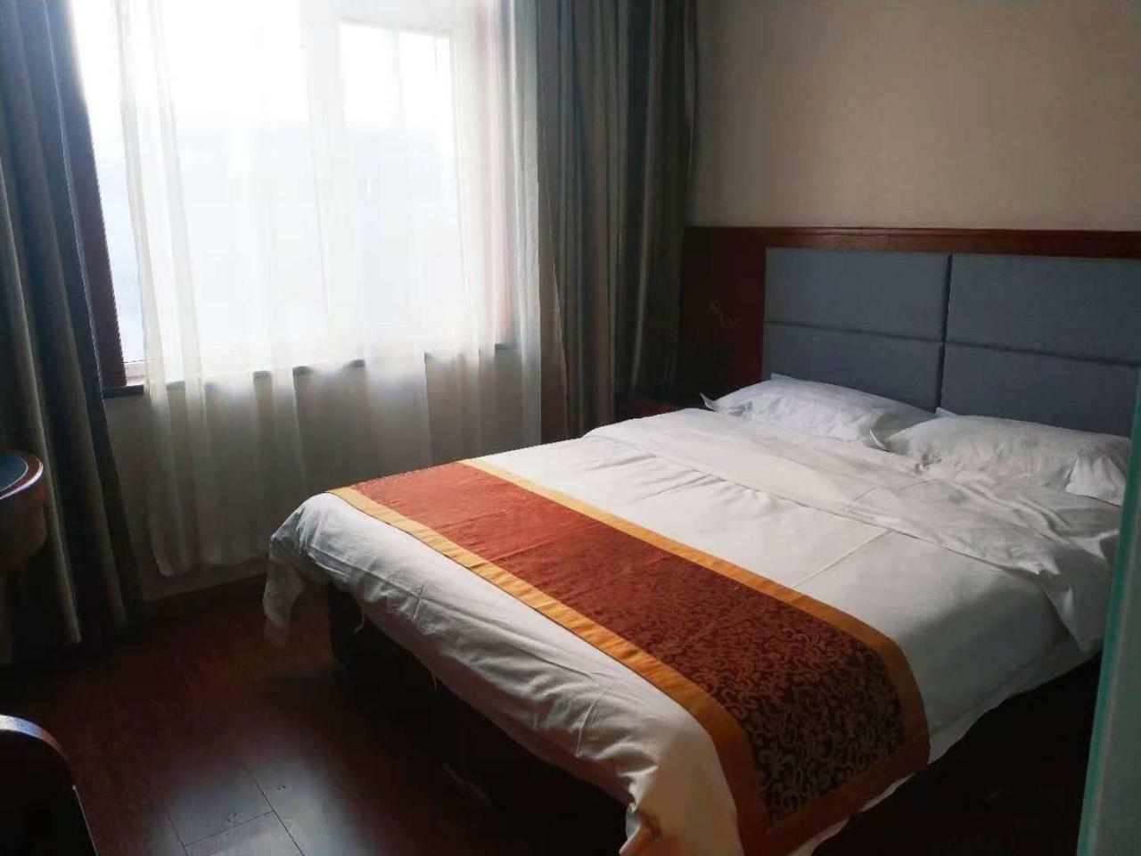 Beijing Gongmei Blue Peacock Business Hotel Exteriör bild